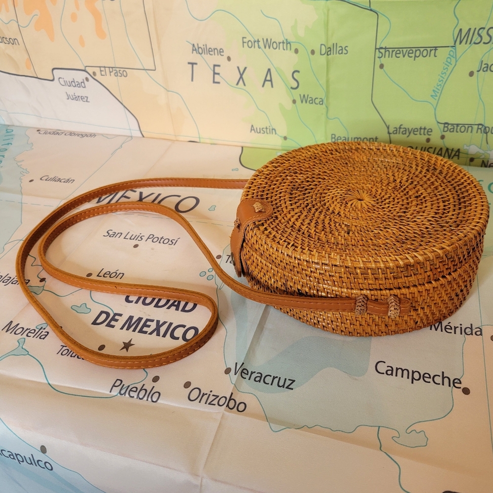 Vintage Round Woven Bag Purse Crossbody - Picture 6 of 10